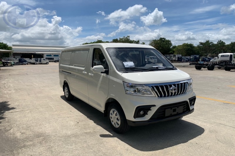 Xe tải van TERA V8 2 chỗ 945kg màu trắng